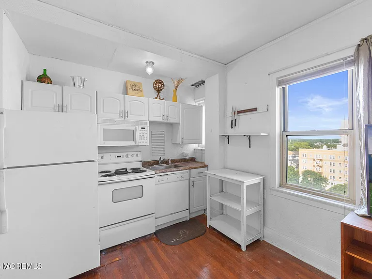 400 Deal Lake Dr #7h & 7g — Photo 32