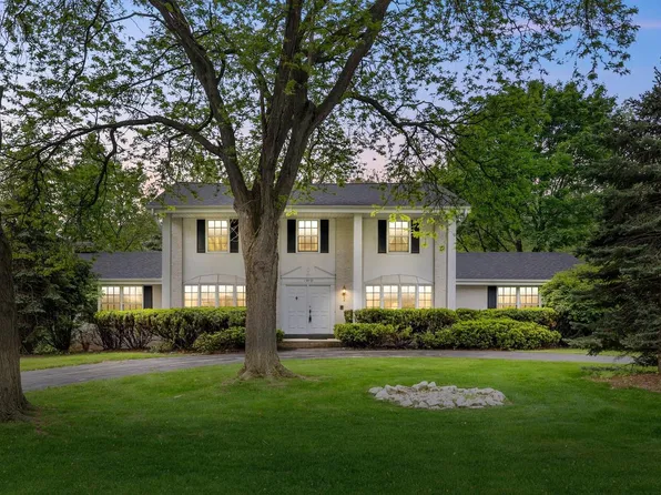 15075 Kings Ridge COURT, Brookfield, WI 53005