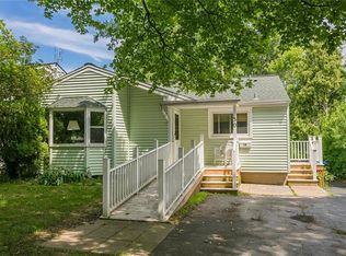 30 Ridgewood Rd, Rochester, NY 14626