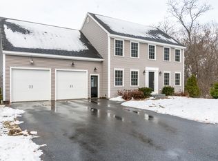 25 Rivers Edge Dr, Portland, ME 04102