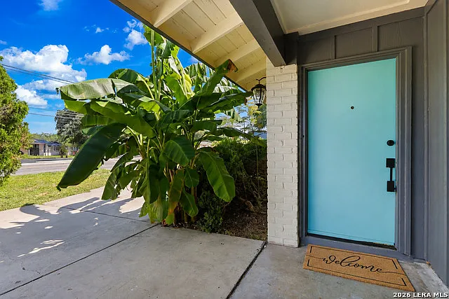 3 bed, 1.0 bath, 1186 sqft, $1,500 — Photo 3
