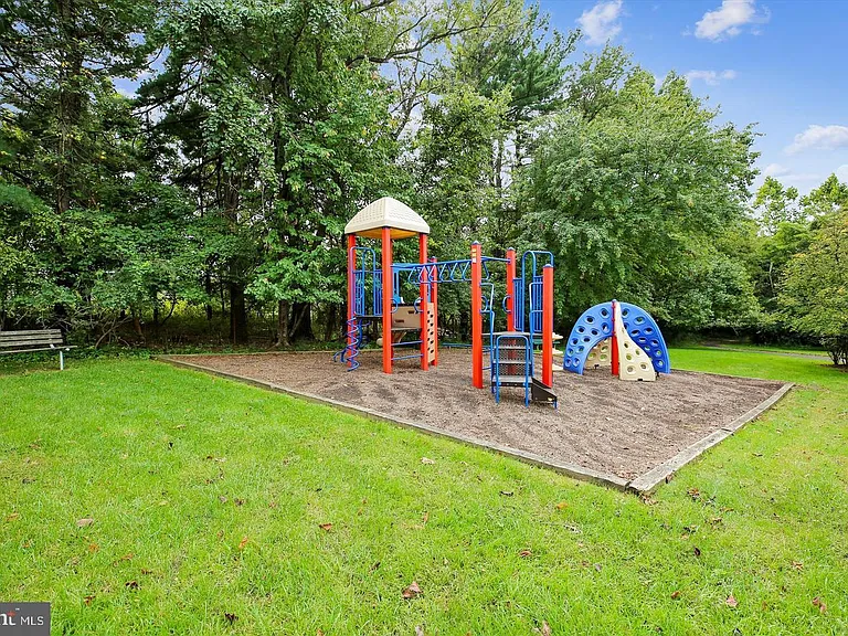 467 Winding Rose Dr — Photo 17