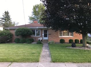 110 W Main St, Knoxville, IL