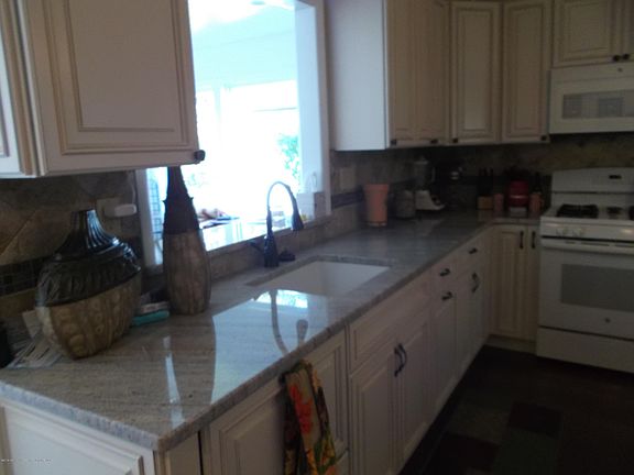 5th image of 34 Woodstock Lane