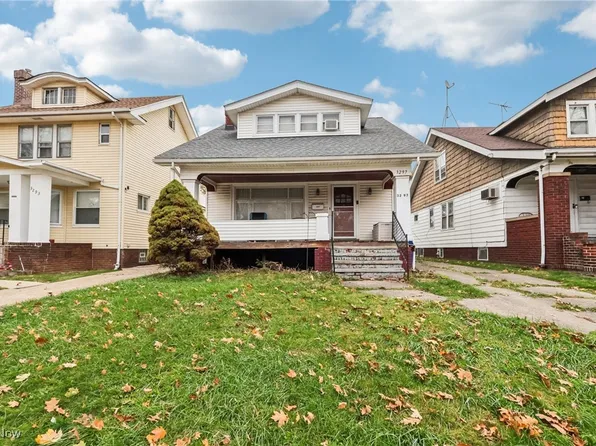 3297 W 131st St, Cleveland, OH 44111