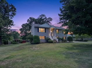43 Zachary Ln, Agawam, MA 01001