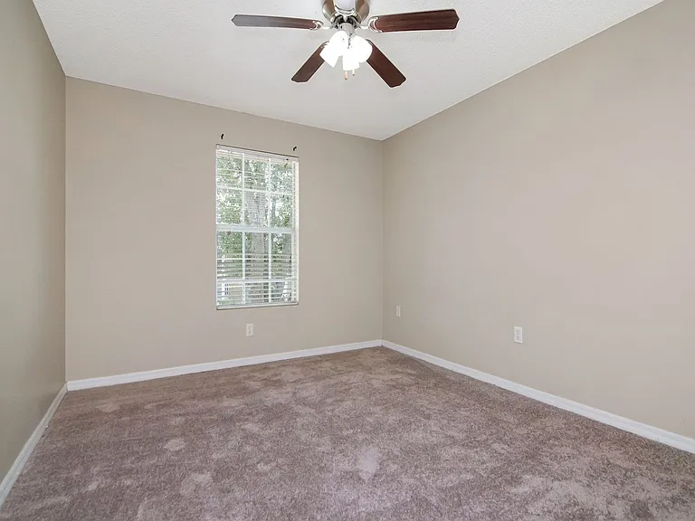 214 Lake Parsons Grn #201 — Photo 17