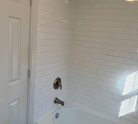 4th image of 168 N College Ave