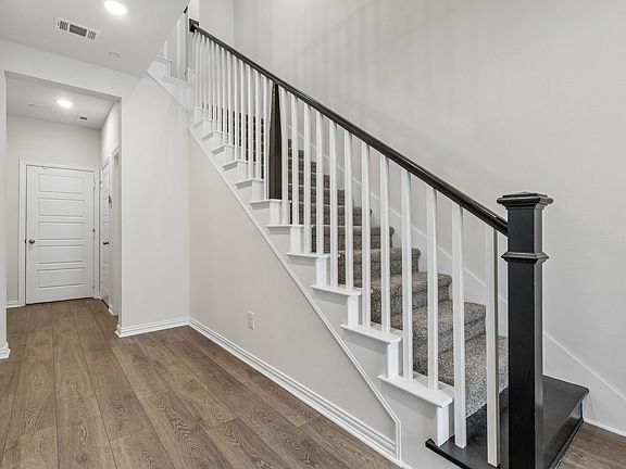 3rd image of 8352 Challenger Ln