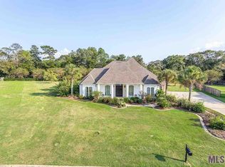 25606 Oakmont Ct, Denham Springs, LA 70726