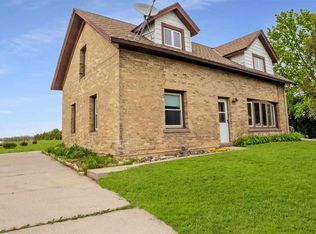 W6260 Hill Rd, Watertown, WI 53098