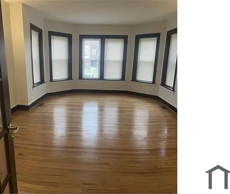 7957 S Prairie Ave #1 — Photo 1