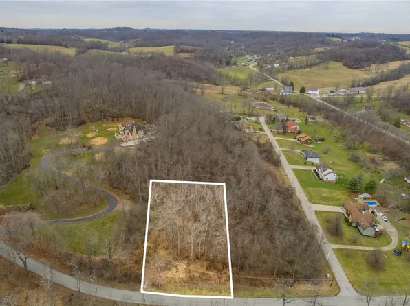 8 Kings Ln, Venetia, PA 15367