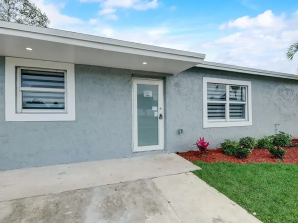 520 SW 13TH Place, Deerfield Beach, FL 33441