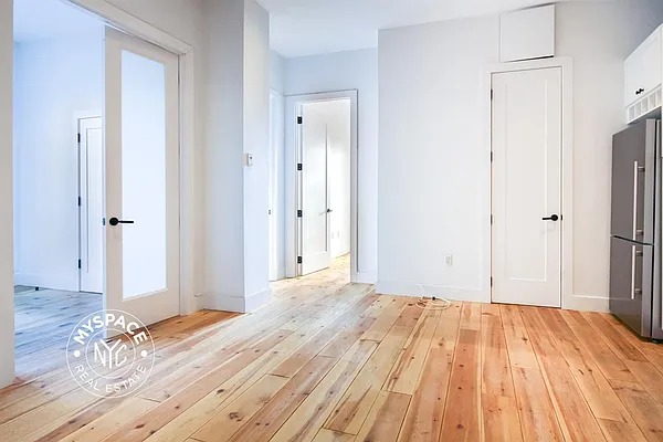 Rented by MySpaceNYC | media 30