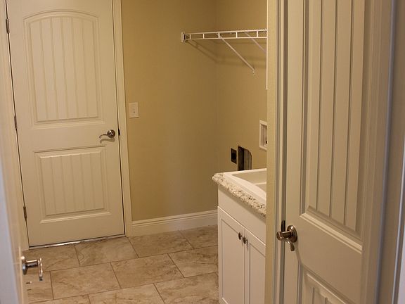 4th image of 16379 SE 83rd Ct