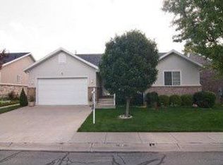 48 E Belmore Dr, Kaysville, UT 84037