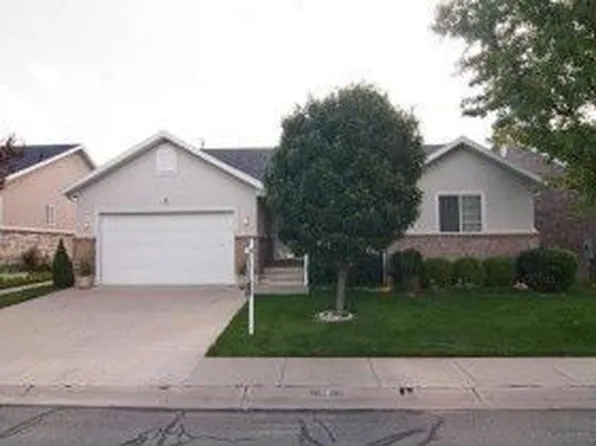 48 E Belmore Dr, Kaysville, UT 84037