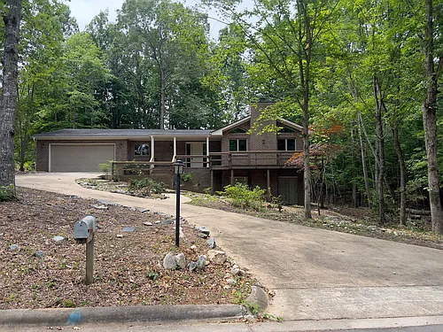 303 Lake Pointe Dr Photo 1