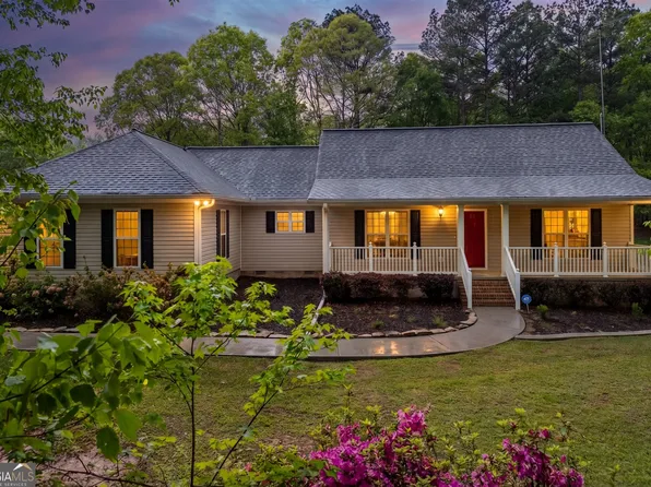 26 Tuxedo Dr, Commerce, GA 30530