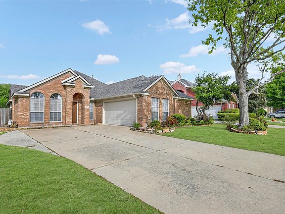 2nd image of 4041 Aladdin Dr