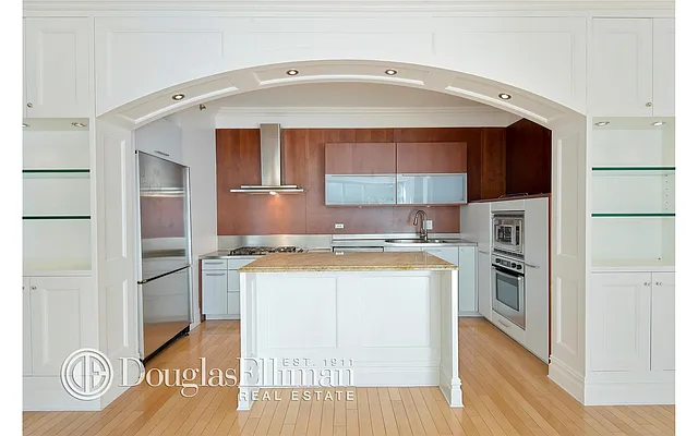 Rented by Douglas Elliman | media 37