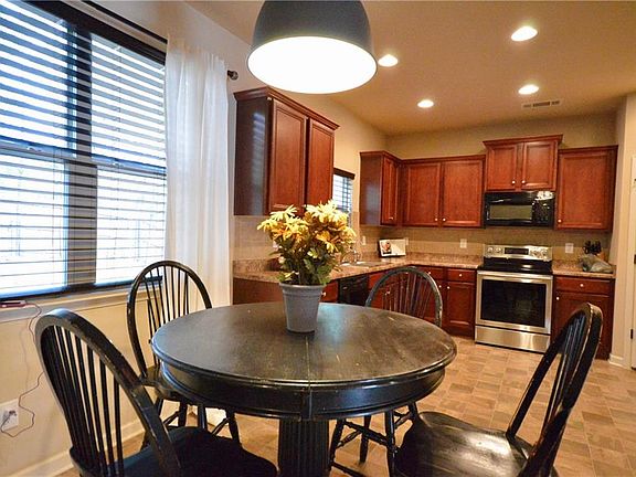 4th image of 4444 Black Hills Dr NW