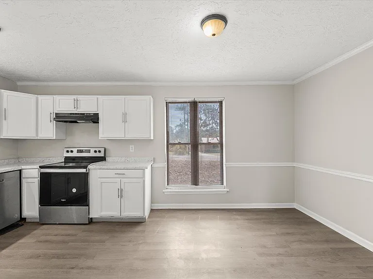 2357 Basswood Dr — Photo 17