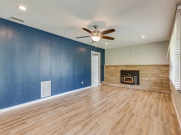 4th image of 3105 Fairbanks St