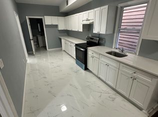 152 S 10th St #2F, Newark, NJ 07107
