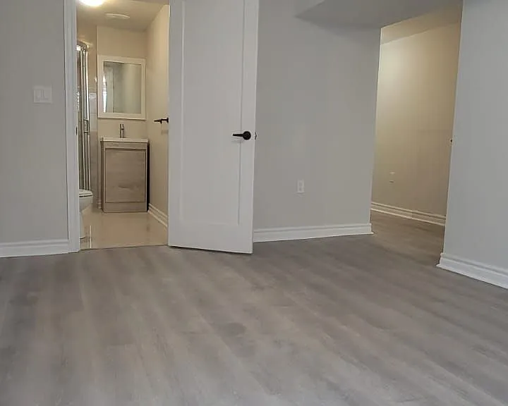 5 Greenwood Cres — Photo 3