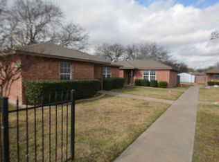 115 Boone St APT A, Cleburne, TX 76031