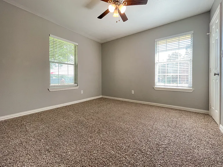109 Red Oak Rd — Photo 15
