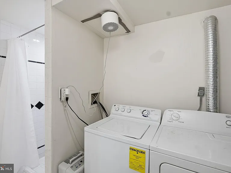 708 I St SE #B — Photo 20