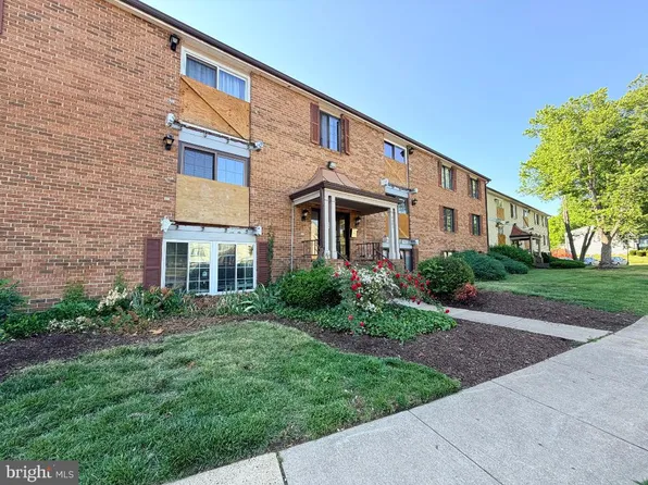 8382 Brockham Dr APT A, Alexandria, VA 22309