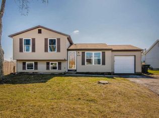 832 Cherry Bud Dr, Columbus, OH 43228