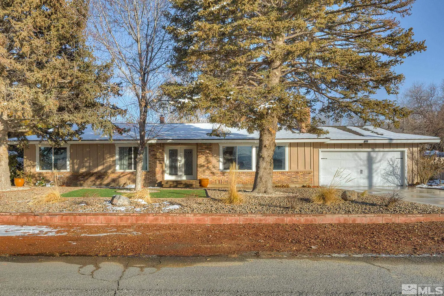 6860 Prestwick Cir photo 1