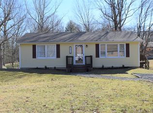 1074 Old Grandview Rd, Beaver, WV 25813
