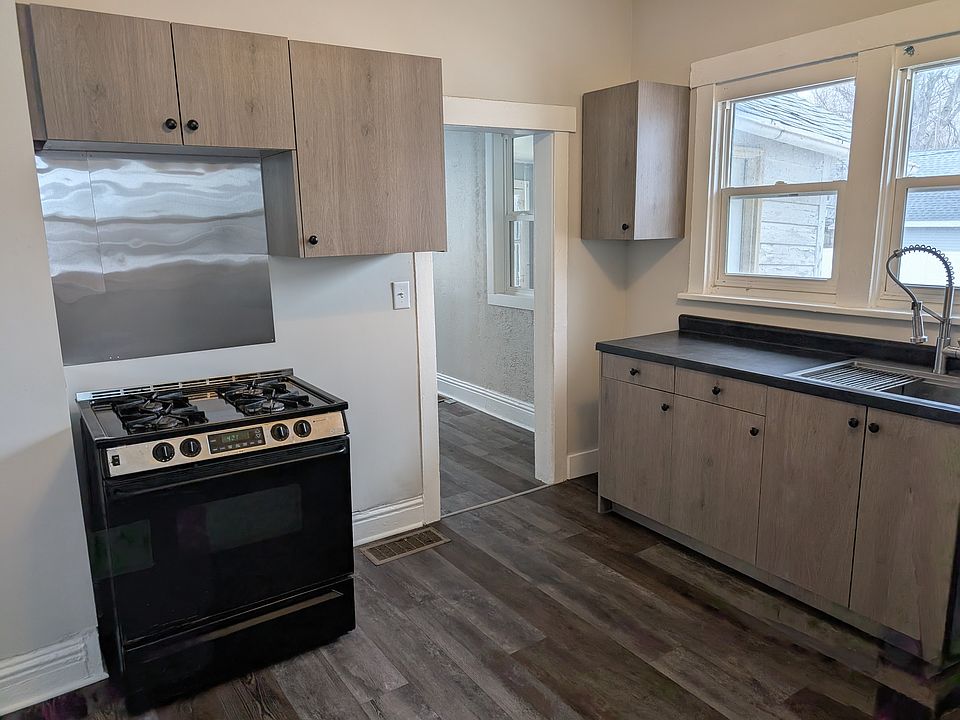 1st image of 603 Avenue E