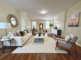 118 N 10th St, Reading, PA 19601