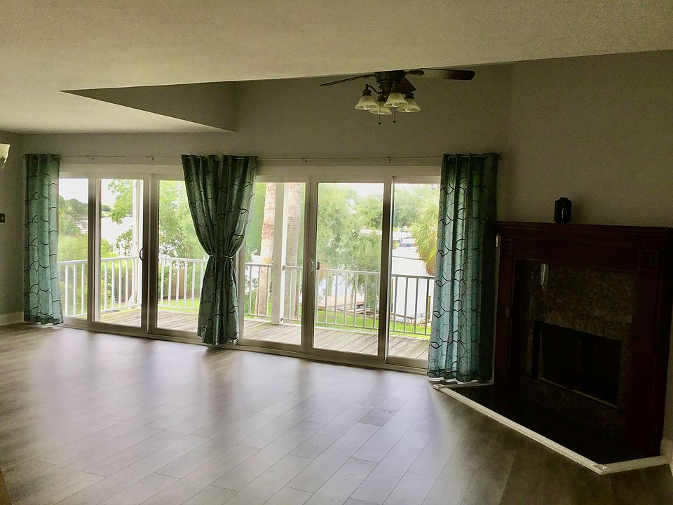 Sliding doors to balcony