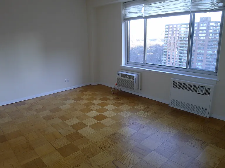 400 Central Park W #18C — Photo 16