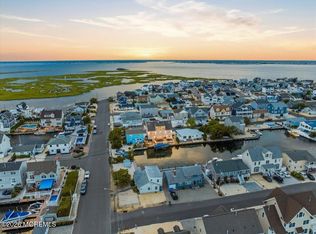402 Daytona Dr, Lavallette, NJ 08735