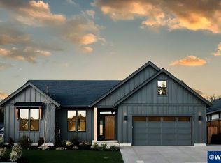 789 Riley Dr, Silverton, OR 97381