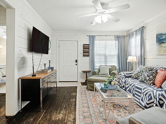 4th image of 2316 20th St Unit A
