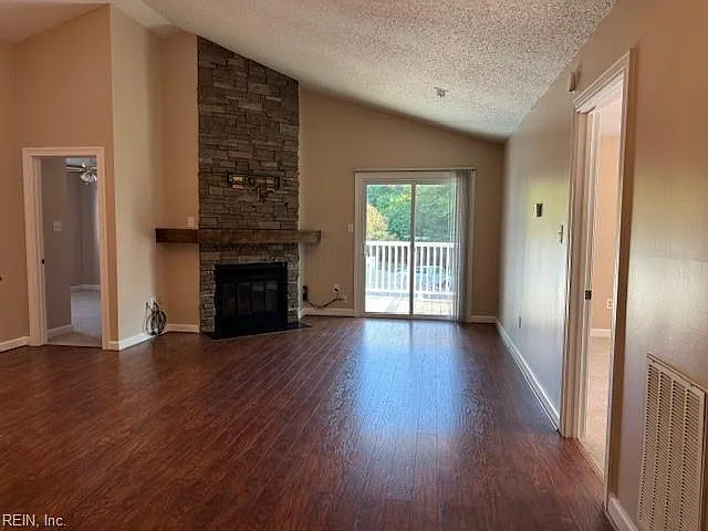 Building Photo - 2123 Retreat Ct