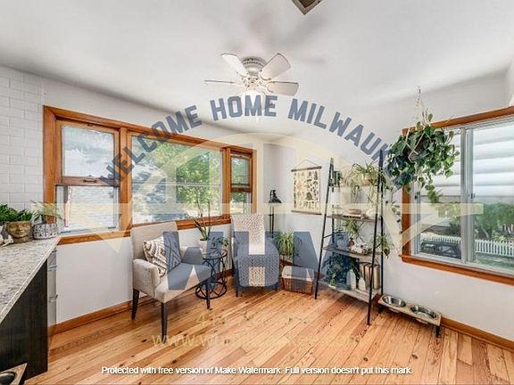 3rd image of 3407 S Burrell St