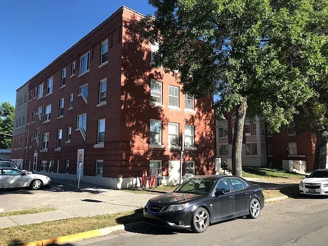 Blackmore Apartments — Photo 3