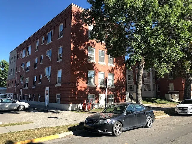 Blackmore Apartments — Photo 8