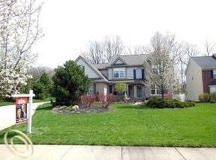11 Blackberry Dr, White Lake, MI